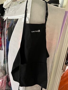 United Airlines Black Logo Apron